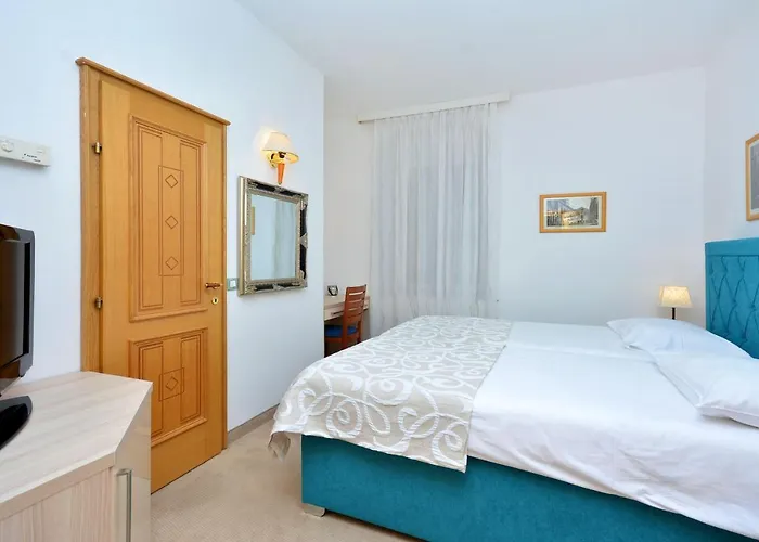 Hotel Adriana